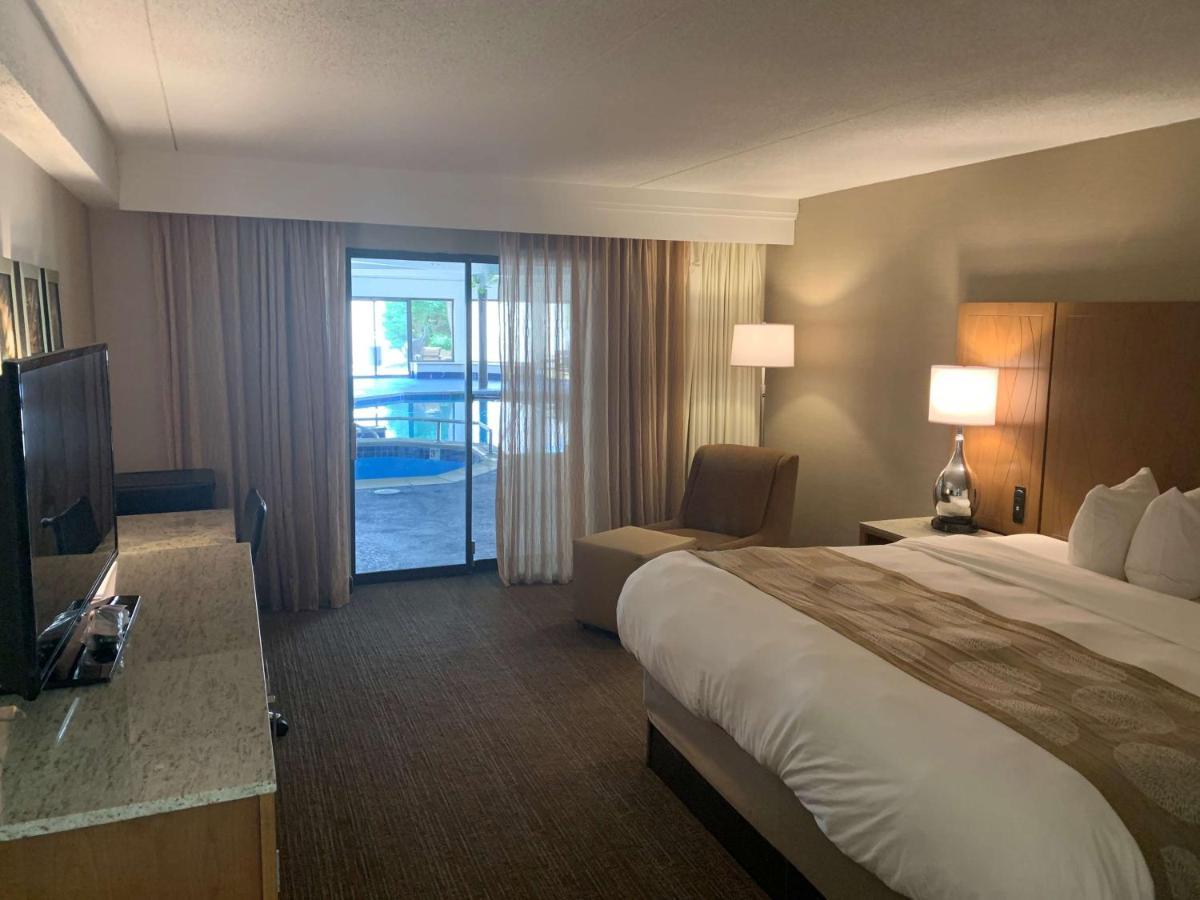 Radisson Hotel Detroit-ファーミントンヒルズ エクステリア 写真