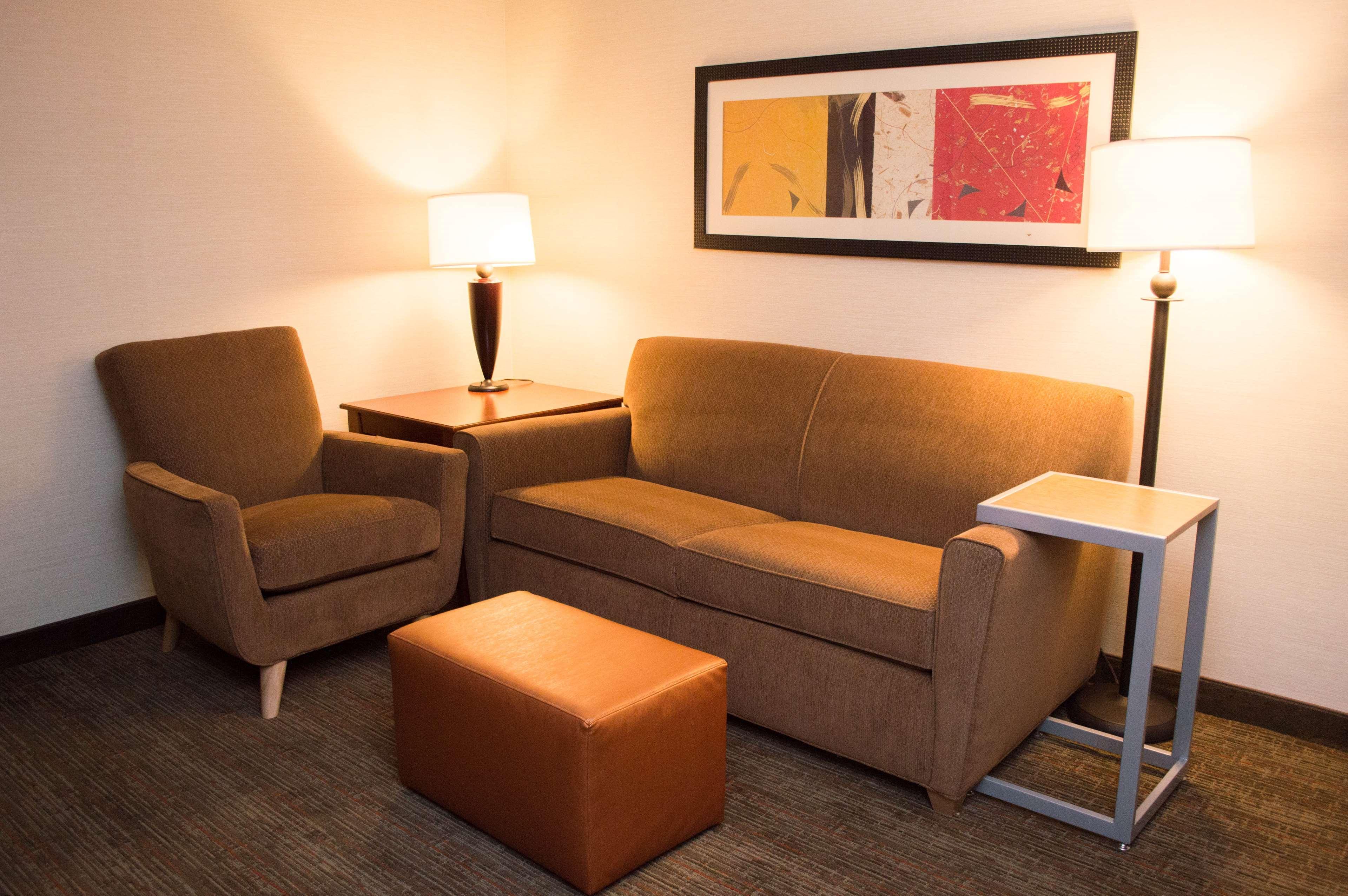 Radisson Hotel Detroit-ファーミントンヒルズ エクステリア 写真