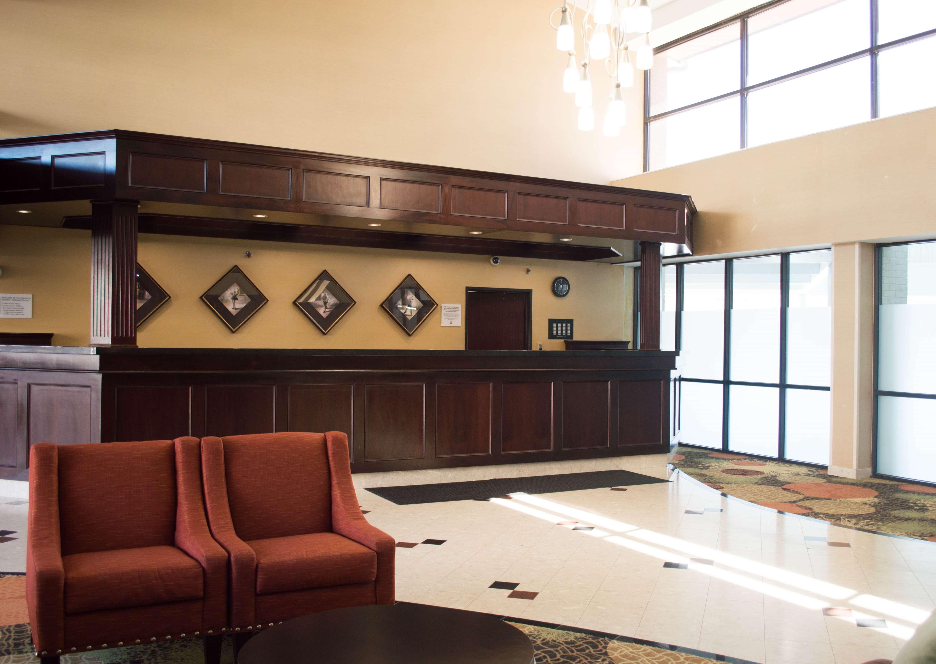 Radisson Hotel Detroit-ファーミントンヒルズ エクステリア 写真