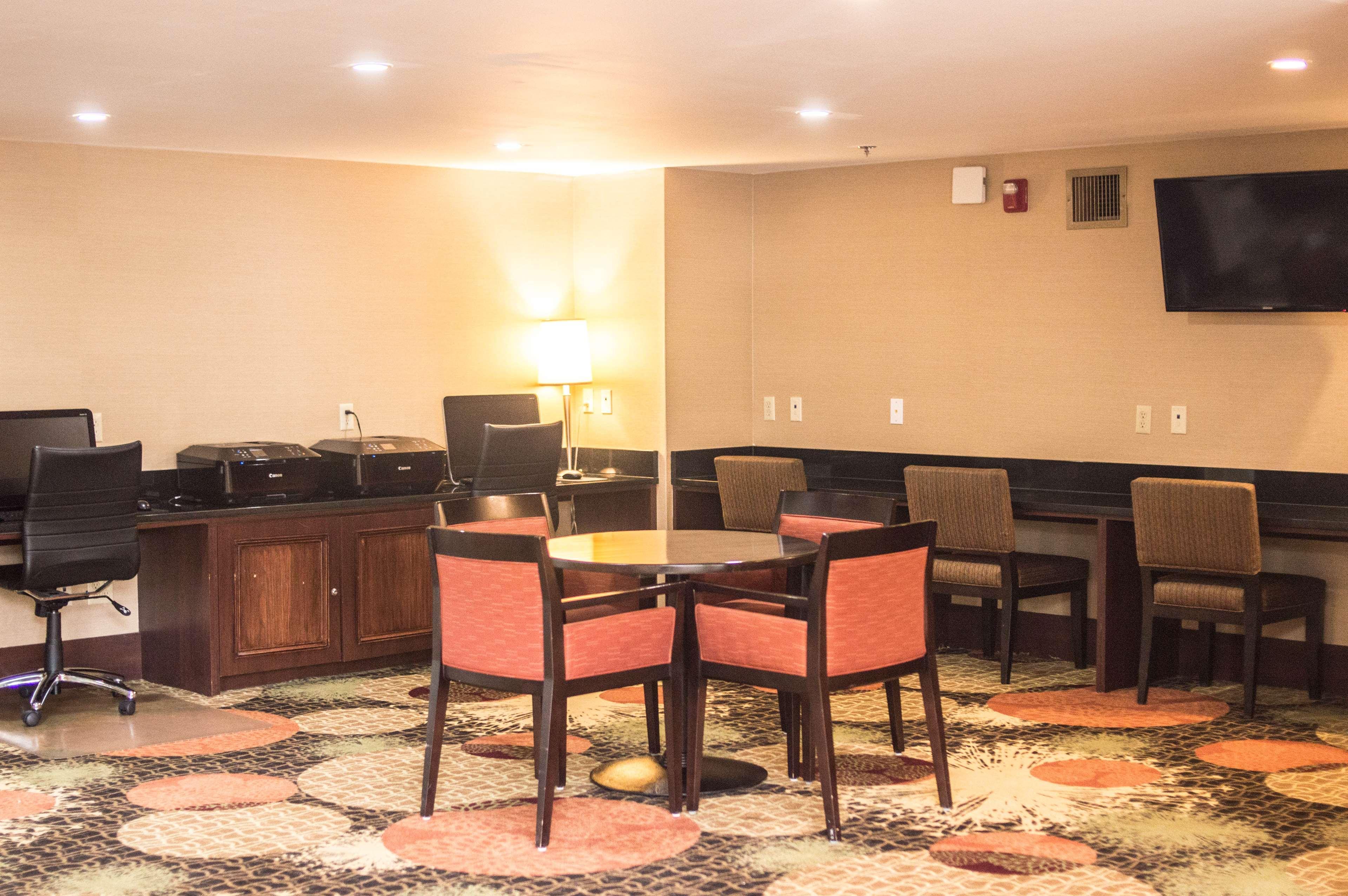 Radisson Hotel Detroit-ファーミントンヒルズ エクステリア 写真