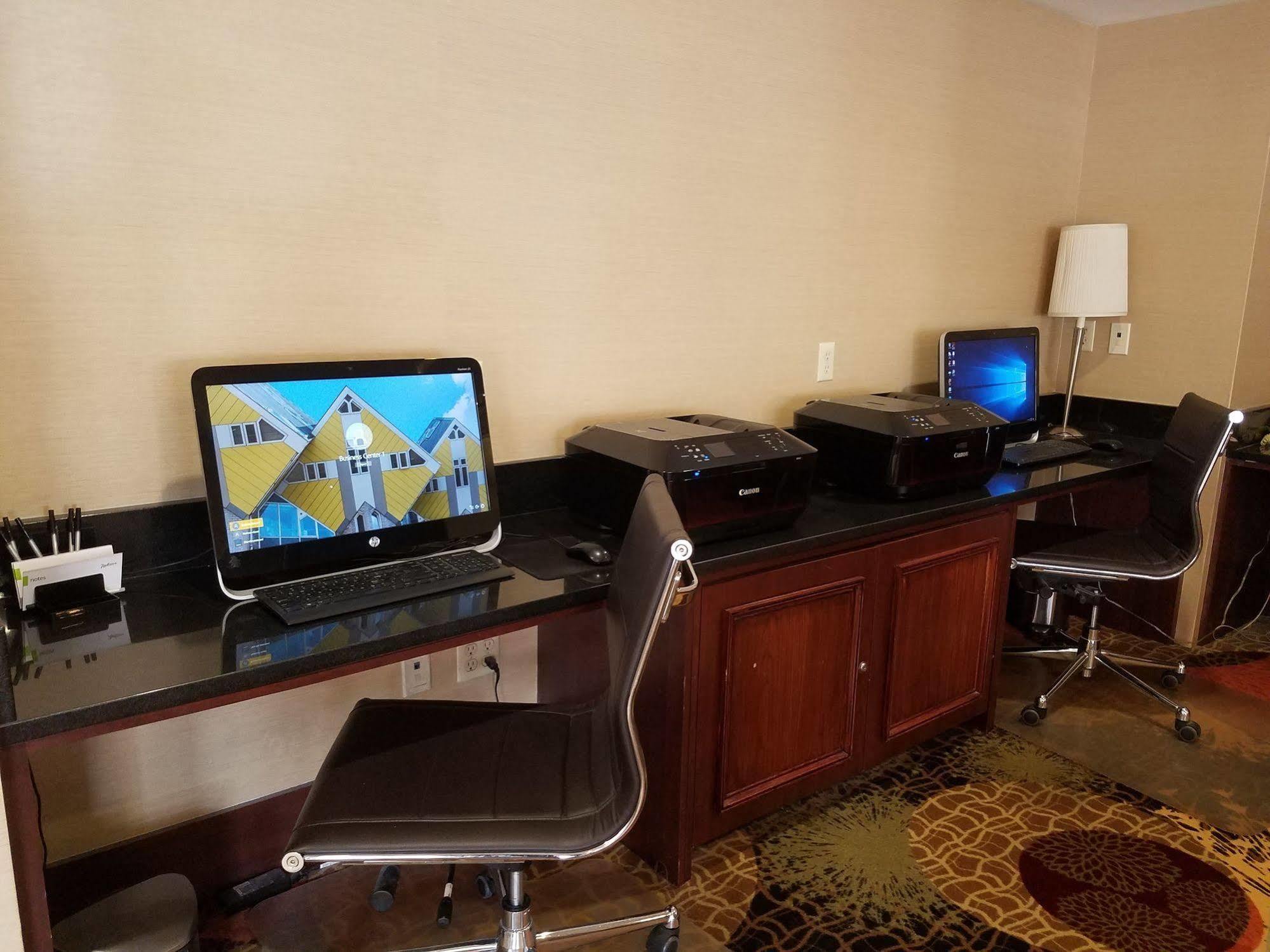 Radisson Hotel Detroit-ファーミントンヒルズ エクステリア 写真