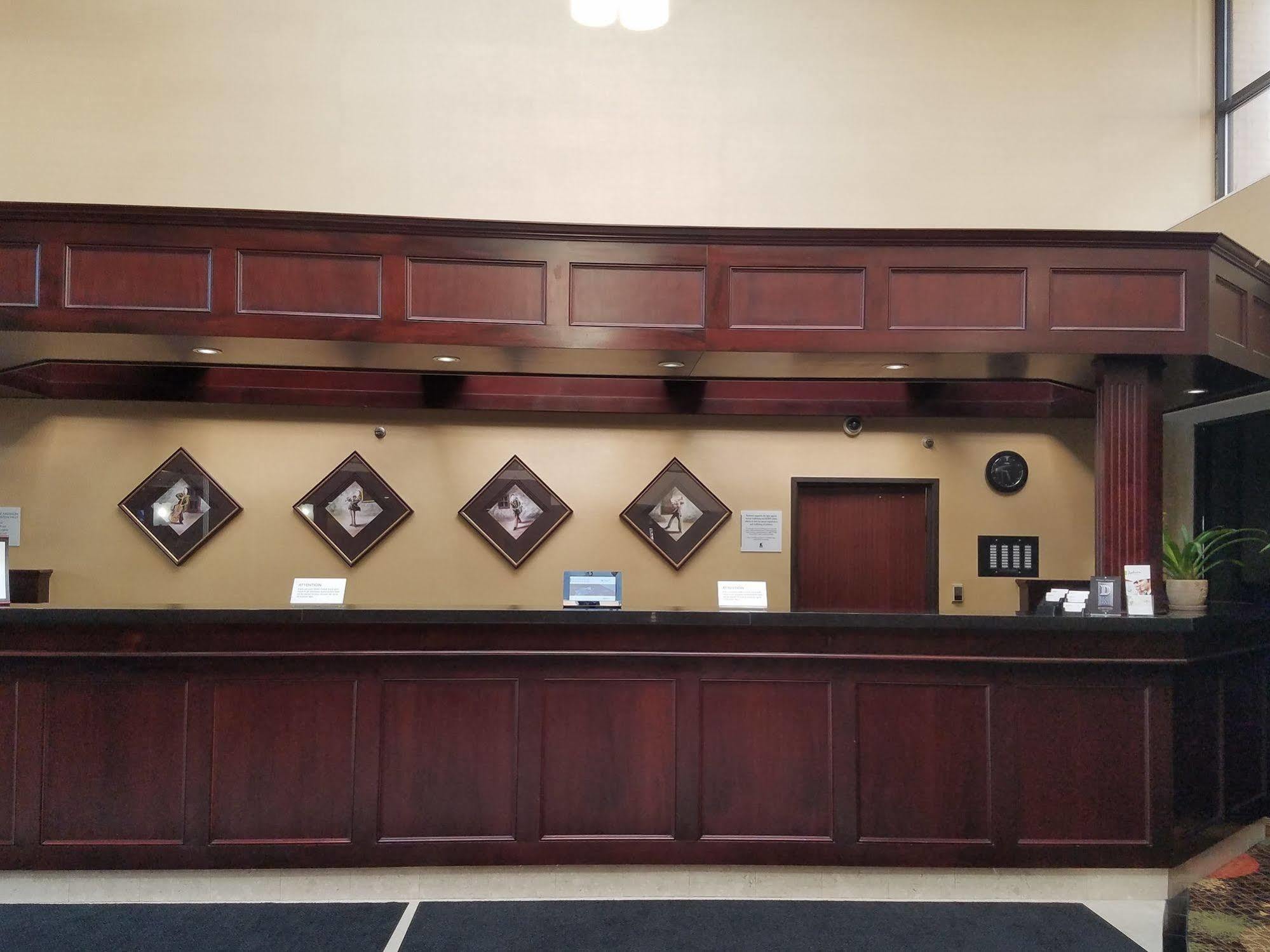 Radisson Hotel Detroit-ファーミントンヒルズ エクステリア 写真