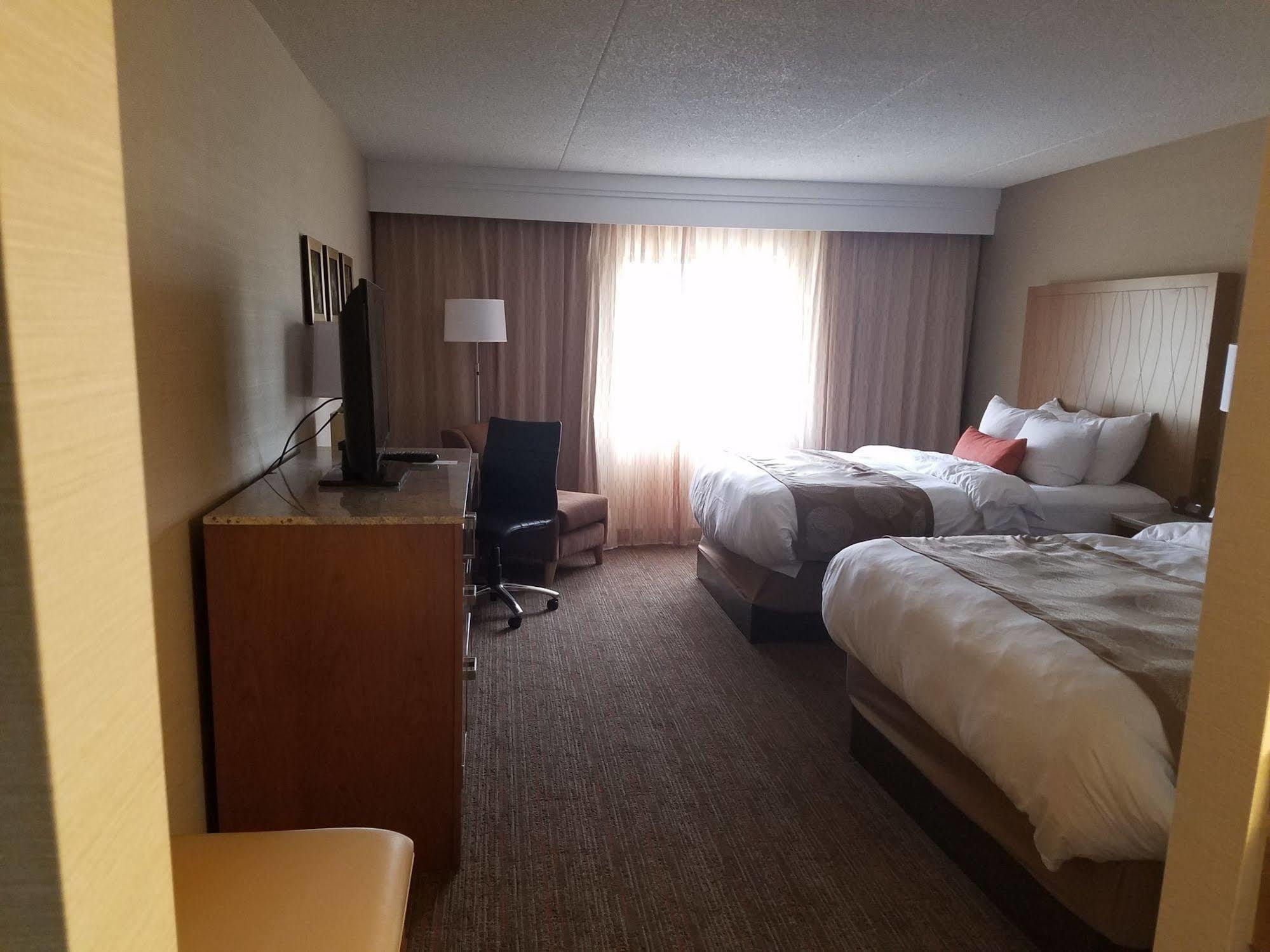 Radisson Hotel Detroit-ファーミントンヒルズ エクステリア 写真