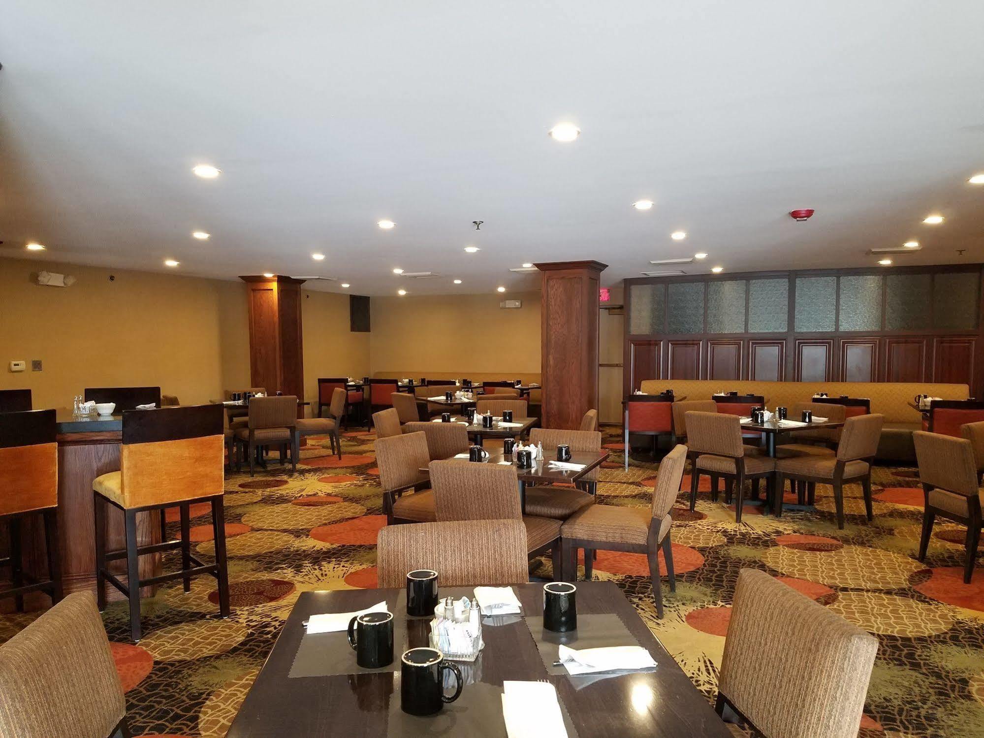Radisson Hotel Detroit-ファーミントンヒルズ エクステリア 写真