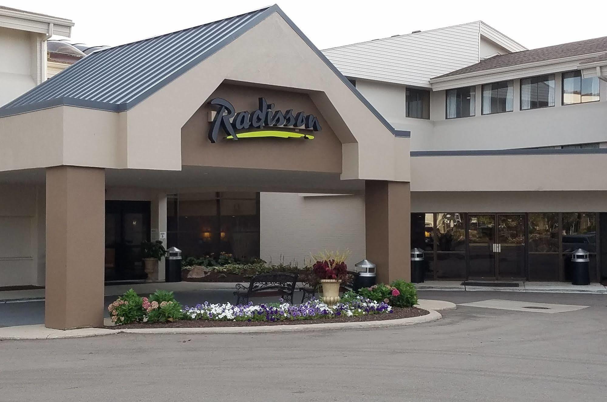 Radisson Hotel Detroit-ファーミントンヒルズ エクステリア 写真